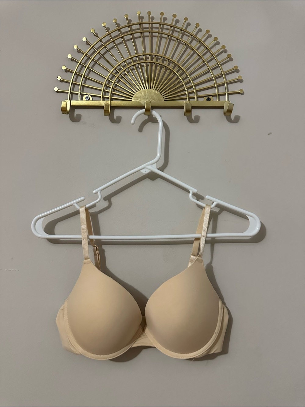 Essentials Smooth T-Shirt Bra in Nude